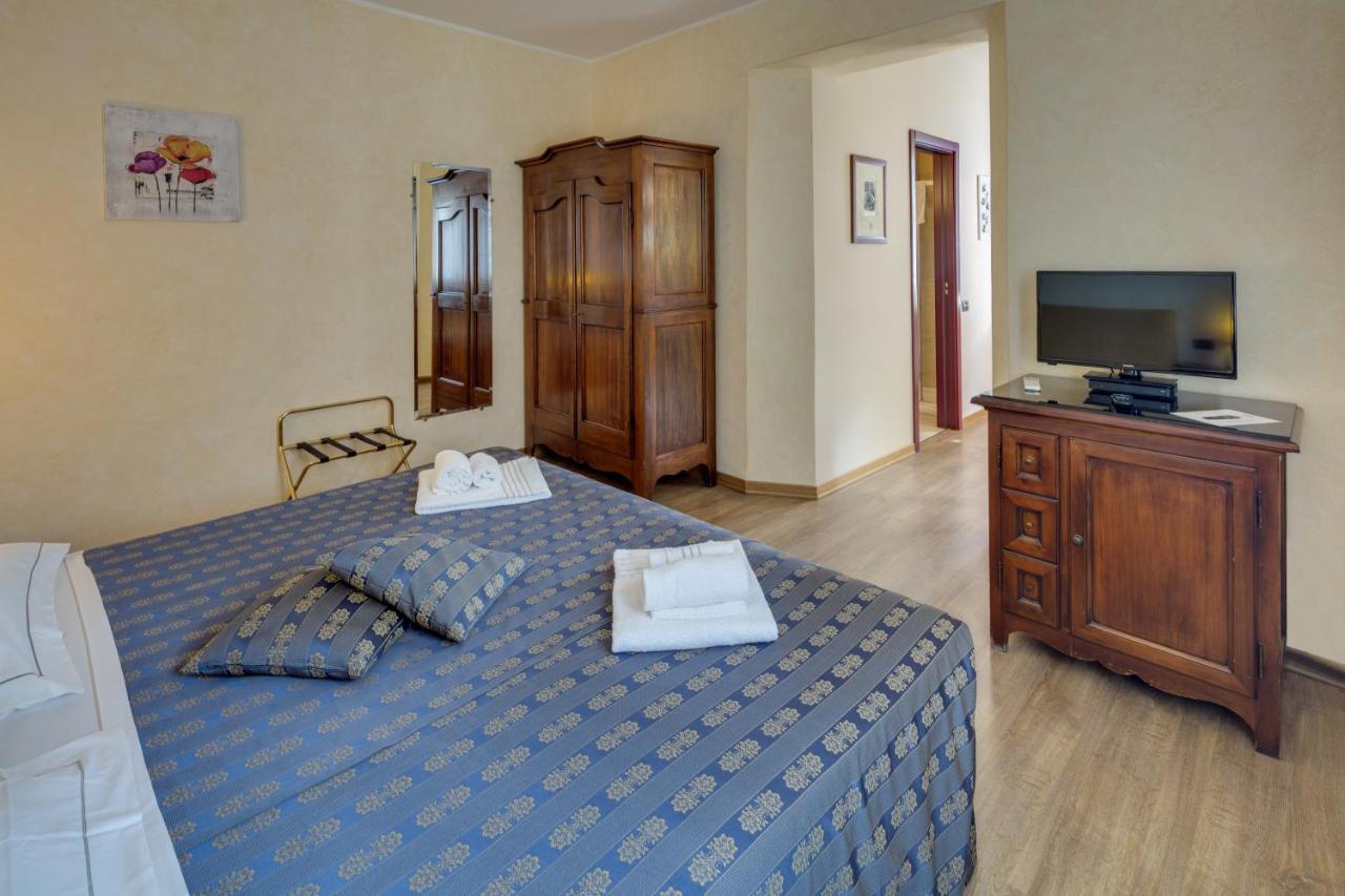 Hotel Castello Rosso Costigliole Saluzzo Exterior foto