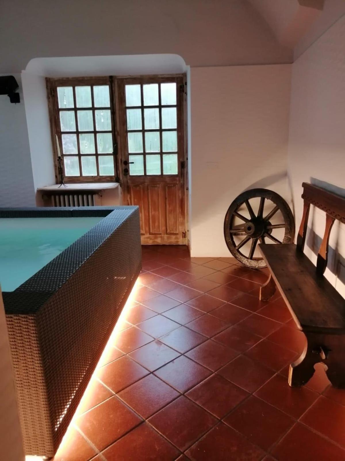 Hotel Castello Rosso Costigliole Saluzzo Exterior foto