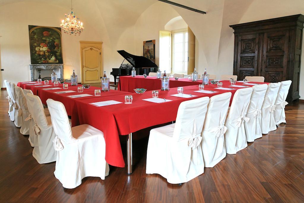 Hotel Castello Rosso Costigliole Saluzzo Exterior foto