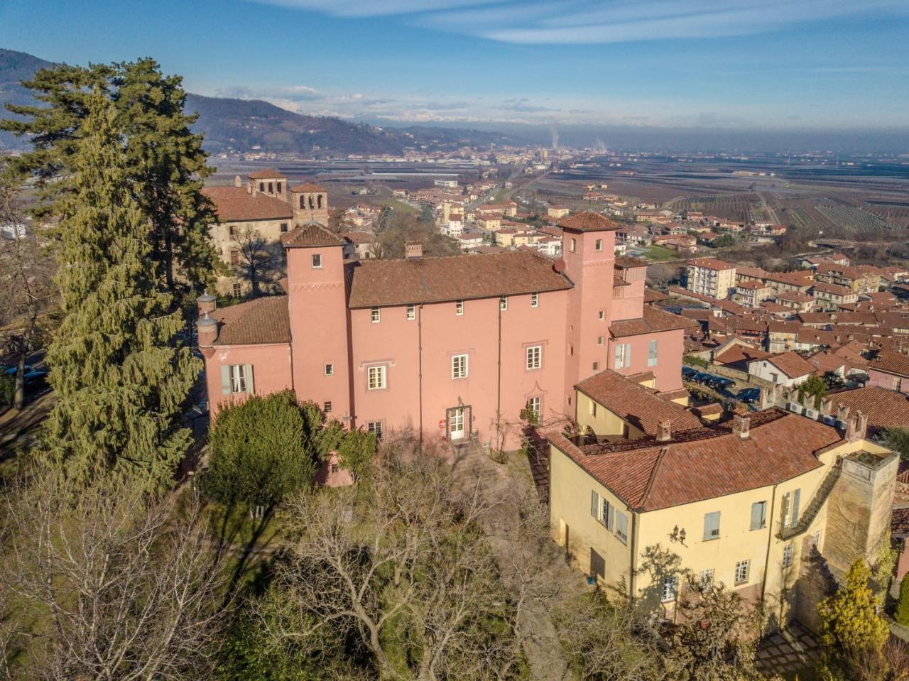 Hotel Castello Rosso Costigliole Saluzzo Exterior foto